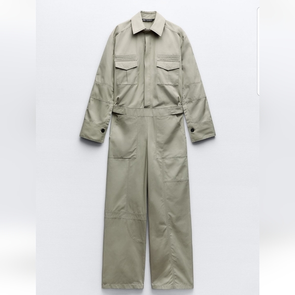 JUMPSUIT - Picture 1 of 4